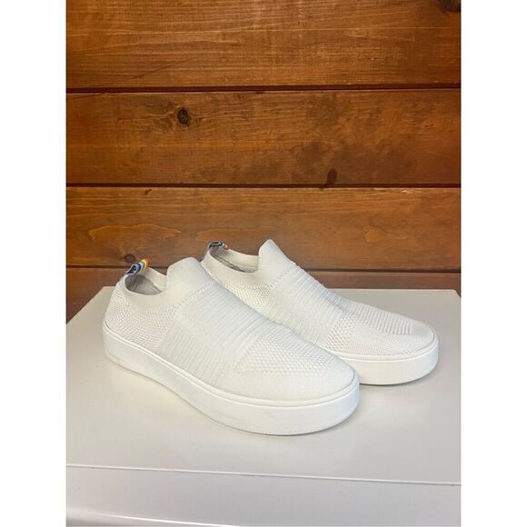 Steve Madden BEALE Sz 8.5 White  Knit Fabric Slip On Shoes - Picture 1 of 8